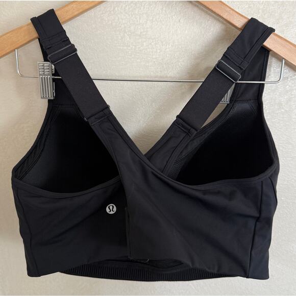 Lululemon All Powered Up Black Sportsbra Adjustable Straps Wireless Workout-40G - Picture 2 of 4